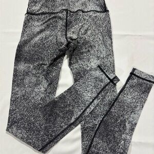 Lululemon Athletica Black and Gray Textured Leggings